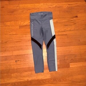 🩶 Under Armour Women's Blue Active Leggings with Contrast Stripe 🩶
